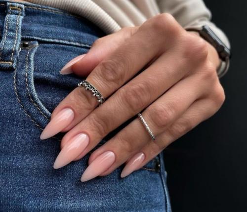 Лето заканчивается, и все модницы уже спешат заглянуть в следующий сезон. 03