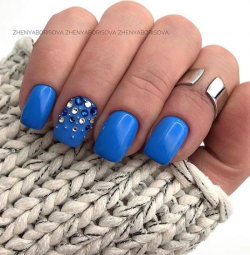 Маникюр на короткие ногти, в синем цвете. 02