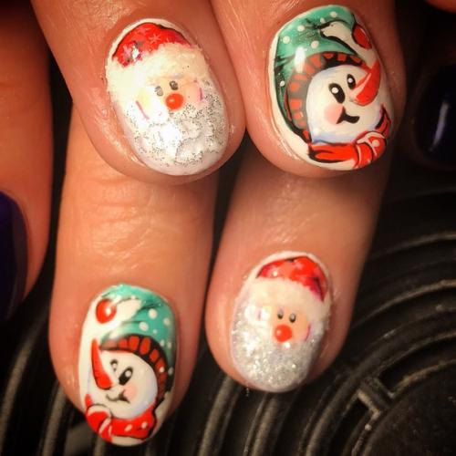 Здравствуйте, я сертифицированный мастер ногтевого сервиса, опыт около 3-х лет, приглашаю на аппаратный маникюр? 01