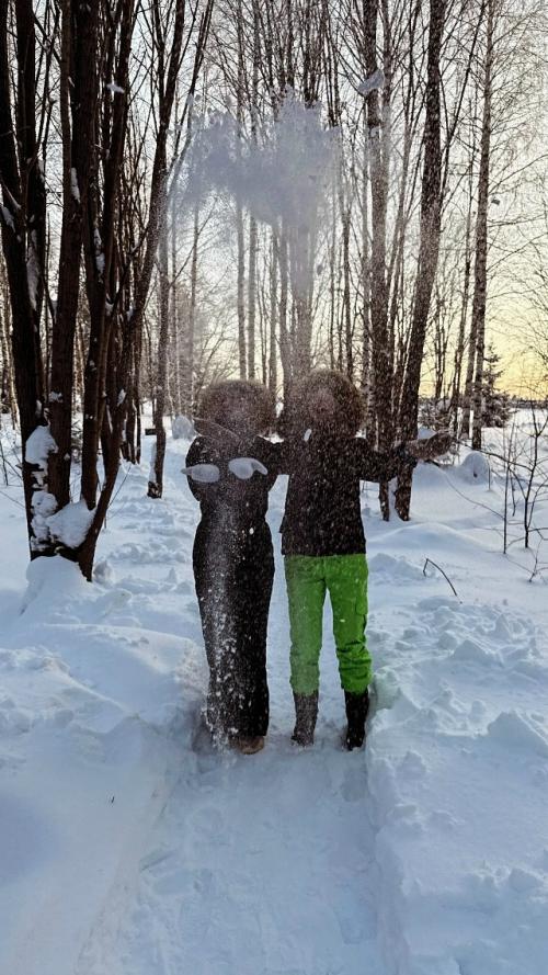 Наши снежные и уютные каникулы в любимой России пролетели как один день. 02