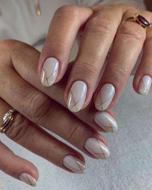 Маникюр на коротких ногтях имеет несколько преимуществ: 03 Маникюр на коротких ногтях имеет несколько преимуществ: 03