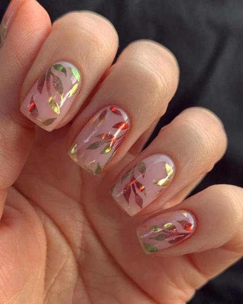 Маникюр на коротких ногтях имеет несколько преимуществ: 08 Маникюр на коротких ногтях имеет несколько преимуществ: 08