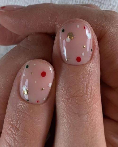 Маникюр на коротких ногтях имеет несколько преимуществ: 09 Маникюр на коротких ногтях имеет несколько преимуществ: 09