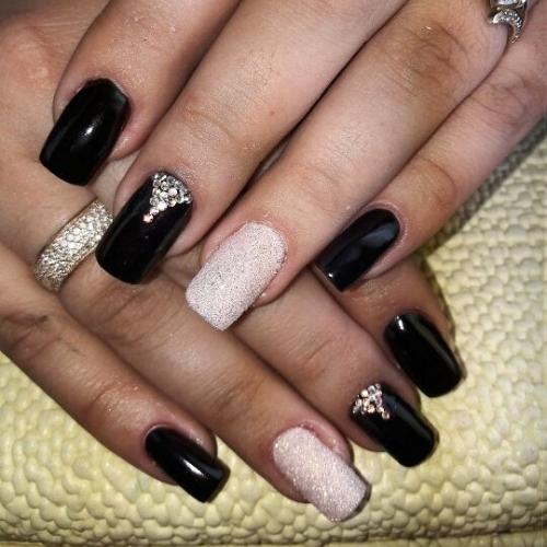 Здравствуйте!  Ищу моделей на наращивание ногтей гелем с моделированием, маникюр и покрытие гель - лаком. 07