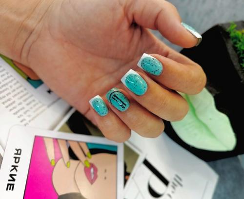 Каждую минуту от нажатия кнопки лифта ломается по одному ногтю. 01