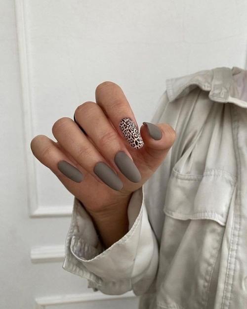 Маникюр в древнем Египте: в древнем Египте маникюр считался признанным высокого статуса. 01