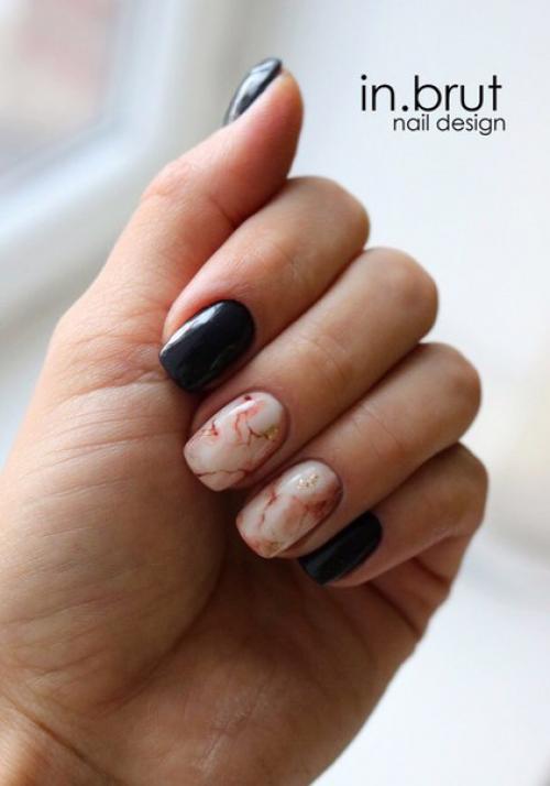 Сегодня в столовой втек на воровского, 14 в салате нашла целкового таракана. 03