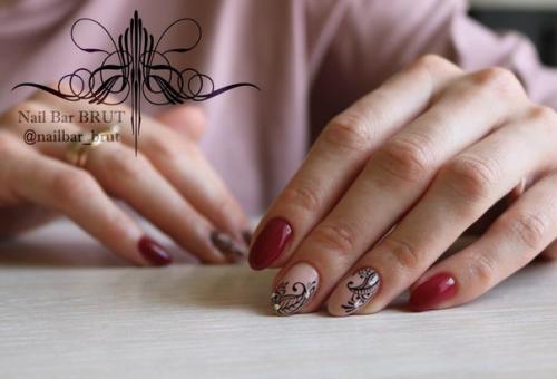 Сегодня в столовой втек на воровского, 14 в салате нашла целкового таракана. 01