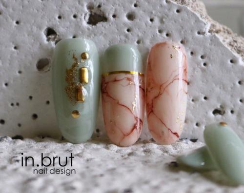 Сегодня в столовой втек на воровского, 14 в салате нашла целкового таракана. 04