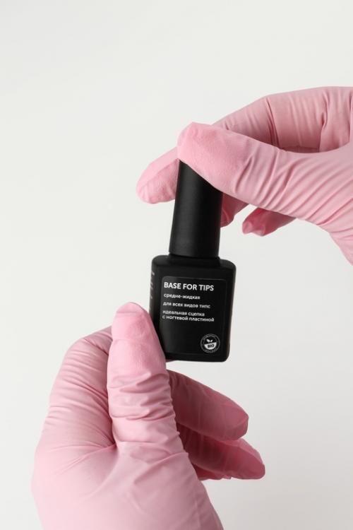 Уникальные свойства этой базы делают ее необходимым компонентом для всех видов маникюра. 02