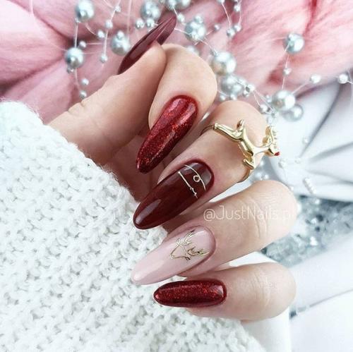 Зимний маникюр с оленями. 06