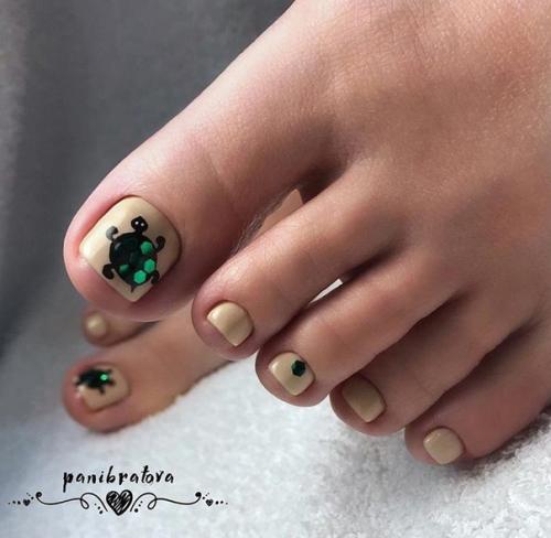 А какой педикюр вам понравился? 01