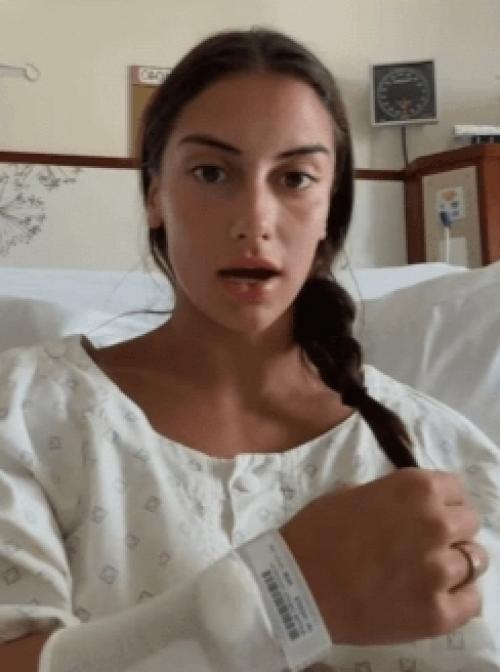 В 2024 году Клаудия раффин решила побаловать себя и сделать красивый маникюр на день святого Валентина. 04