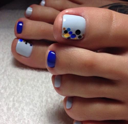 А какой педикюр вам понравился? 09