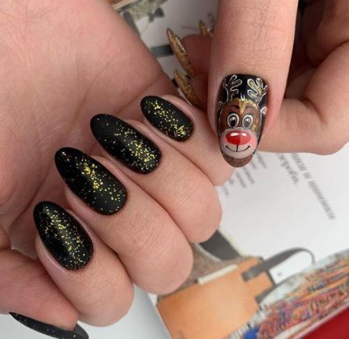 Зимний маникюр с оленями. 01