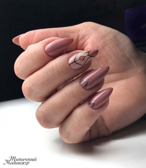 Не сказать чтобы маникюр Геометрия был очень популярным, но у него есть свои ценители. 05