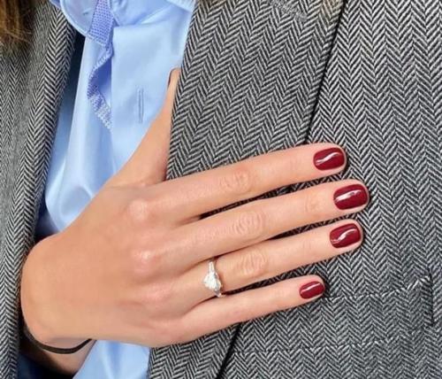 Эффектный красный.   Я его классикой считаю. 03