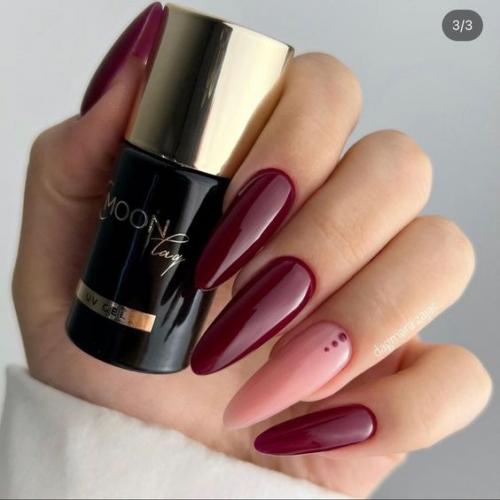 Невероятно милые идеи дизайна маникюра в бордовом цвете. 02