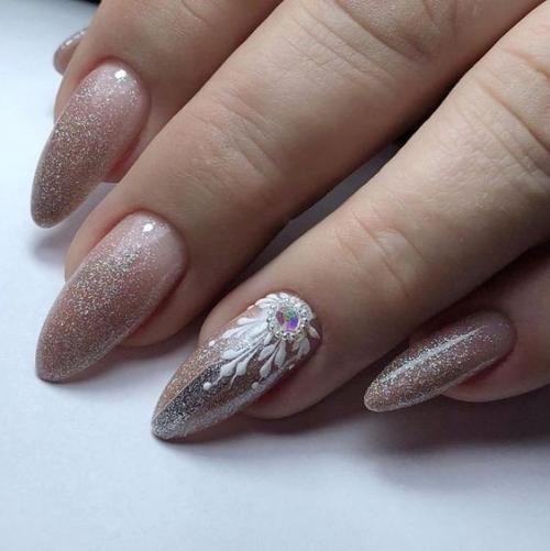 Лучшие идеи маникюра в нюдовом цвете. 07