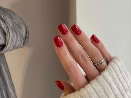 Эффектный красный.   Я его классикой считаю. 05