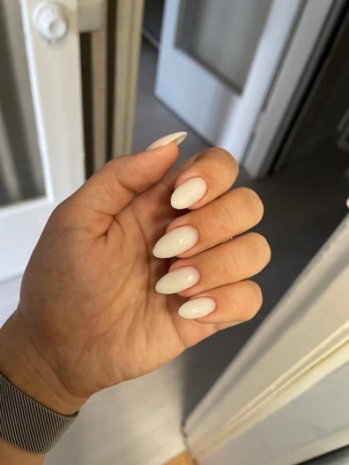 Анон пожалуйста. Это для тех, кто говорит девочкам у которых плохо получается маникюр - бросать, мол это не их. 02