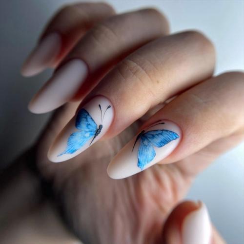 В случае если хочется чего-то милого, наивного и воздушного - выбирайте маникюр с бабочками. 07