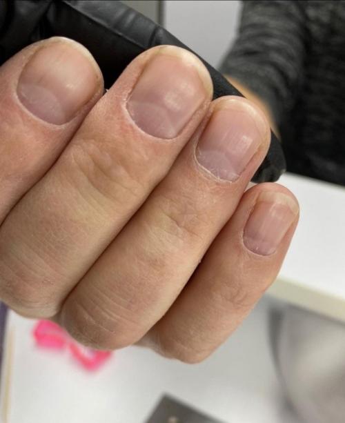 Маникюр до и после похода к нейл - мастеру. 02