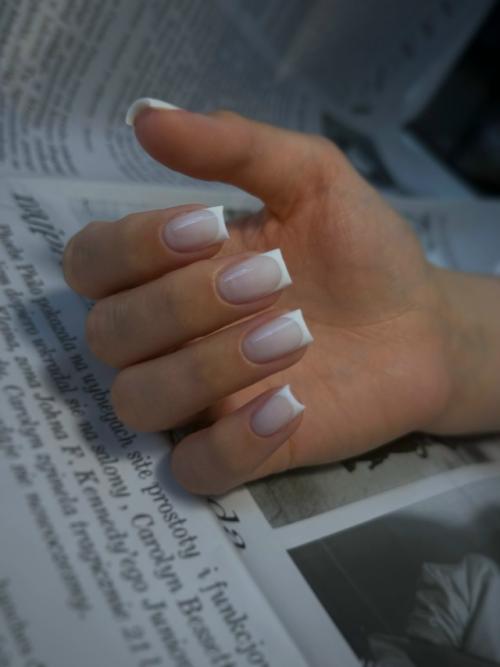 Принимаю 5 микрорайон, дом 1. 03