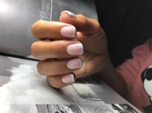 Маникюр до и после похода к нейл - мастеру. 09