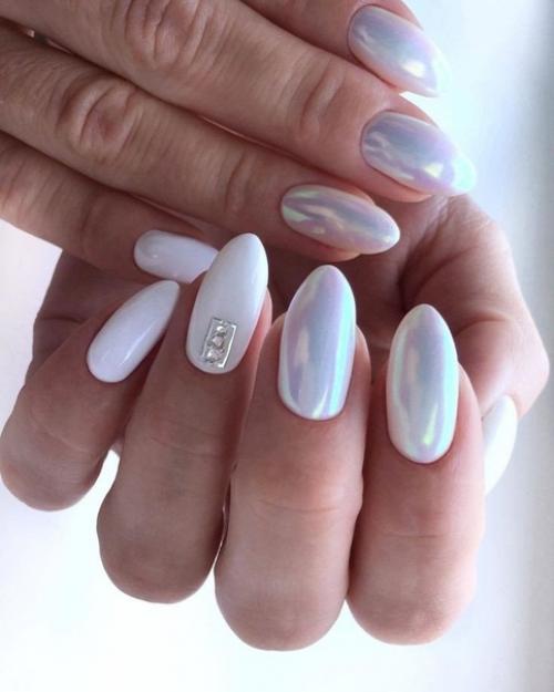 Белая втирка для жемчужного оттенка вашего маникюра. 02