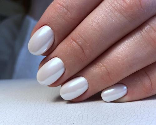 Белая втирка для жемчужного оттенка вашего маникюра. 03