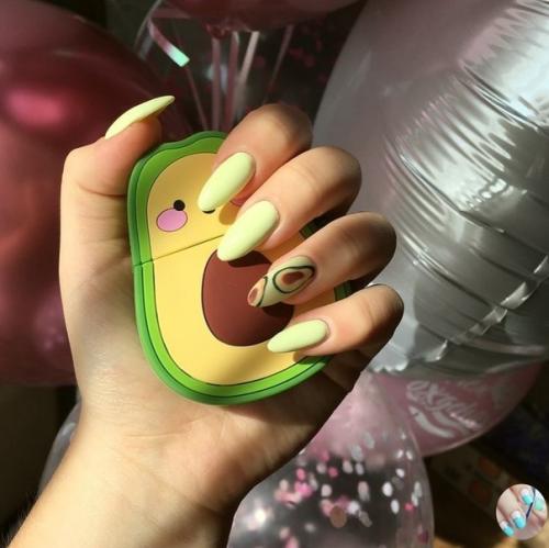 Кaкиe выбpaть?   Маникюр ногти маникюртренд ноготочки. 07