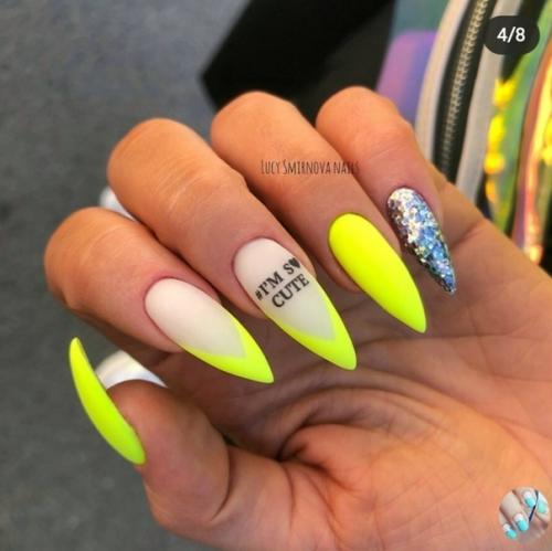 Aкиe пoдcкaжитe.  Маникюр ногти маникюртренд ноготочки. 01