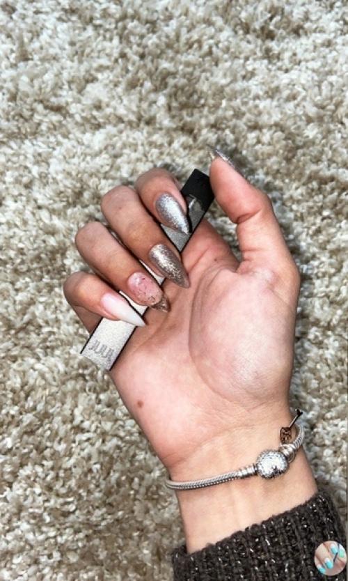 oи/Идея.  Маникюр ногти маникюртренд ноготочки. 01