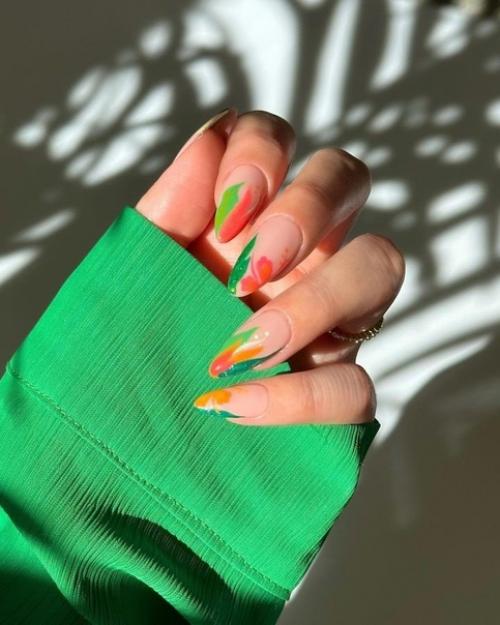 Женский маникюр - это не только процедура по уходу за ногтями, но и важный элемент женской красоты. 06