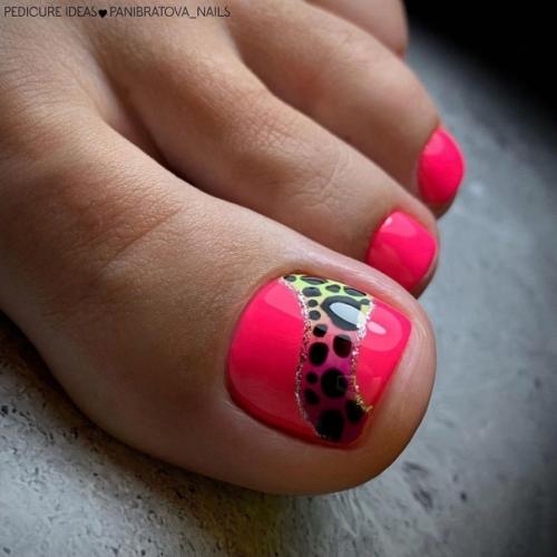 Педикюр с анималистичным принтом. 01
