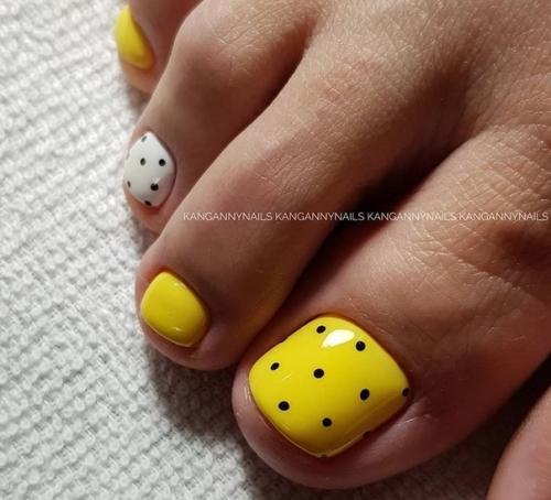 Педикюр с точками. 10. 09