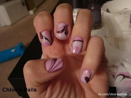 Водный маникюр. Шаг 1. нужно подготовить ногти для нанесения лака, подравниваем, мы подпиливаем. 04