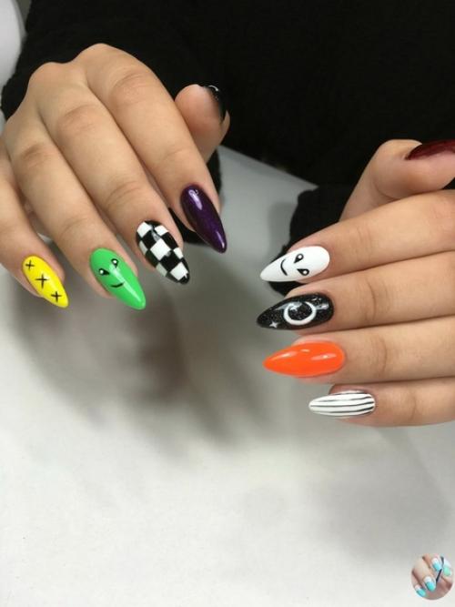 Oмoгитe выбpaть 24 нa мaник. 01