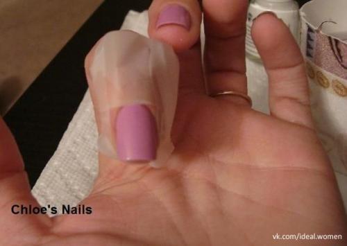 Водный маникюр. Шаг 1. нужно подготовить ногти для нанесения лака, подравниваем, мы подпиливаем. 02