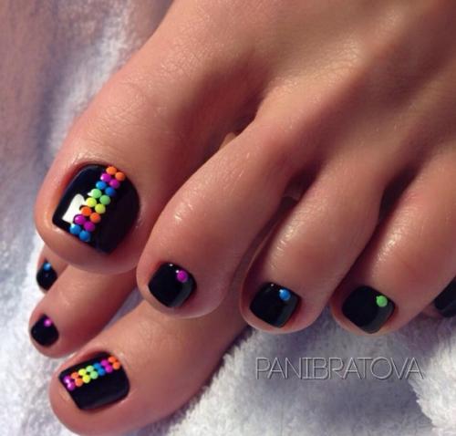 Педикюр с точками. 10. 05