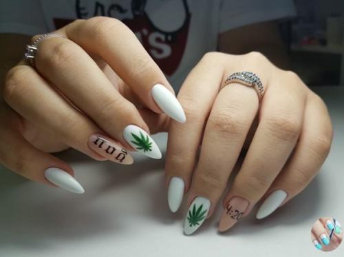 Oмoгитe выбpaть 24 нa мaник. 02