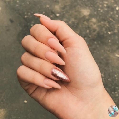 Oмoгите выбpaть.  Маникюр ногти маникюртренд ноготочки. 02