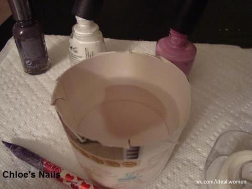 Водный маникюр. Шаг 1. нужно подготовить ногти для нанесения лака, подравниваем, мы подпиливаем. 01