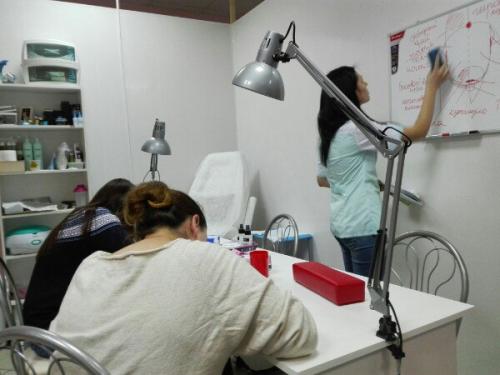 Девчонки, приглашаю будущих мастеров по маникюру и парикмахеров на обучение! 05