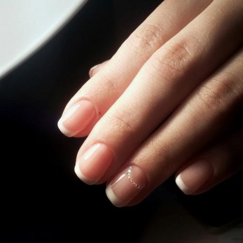 Интересует сколько отдали бы за работу опыт работы год, делаю комби маникюр. 07