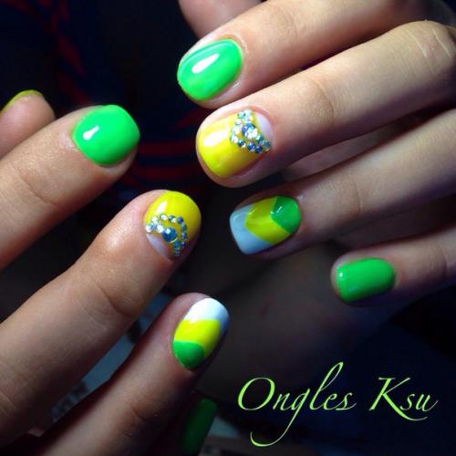 Стаж работы 2 месяца, знаю, что есть косяки, но я очень стараюсь. 04