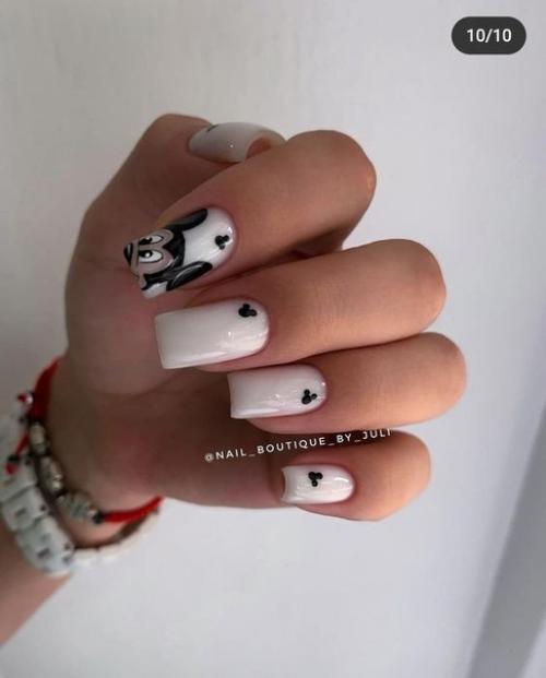 Маникюр на квадратные ноготки. 09