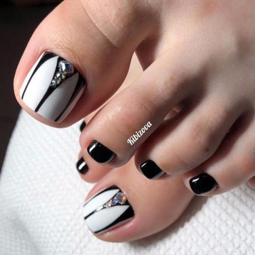 Педикюр для романтического уик-энда. 03