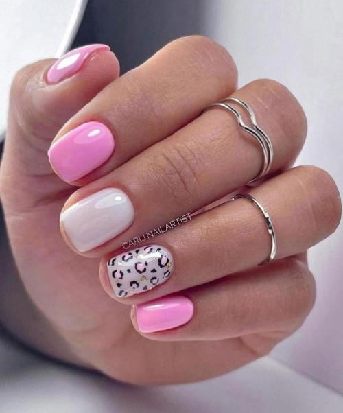 Маникюр с использованием перламутровых оттенков придает ногтям элегантность и изысканность, подчеркивая женственность. 02